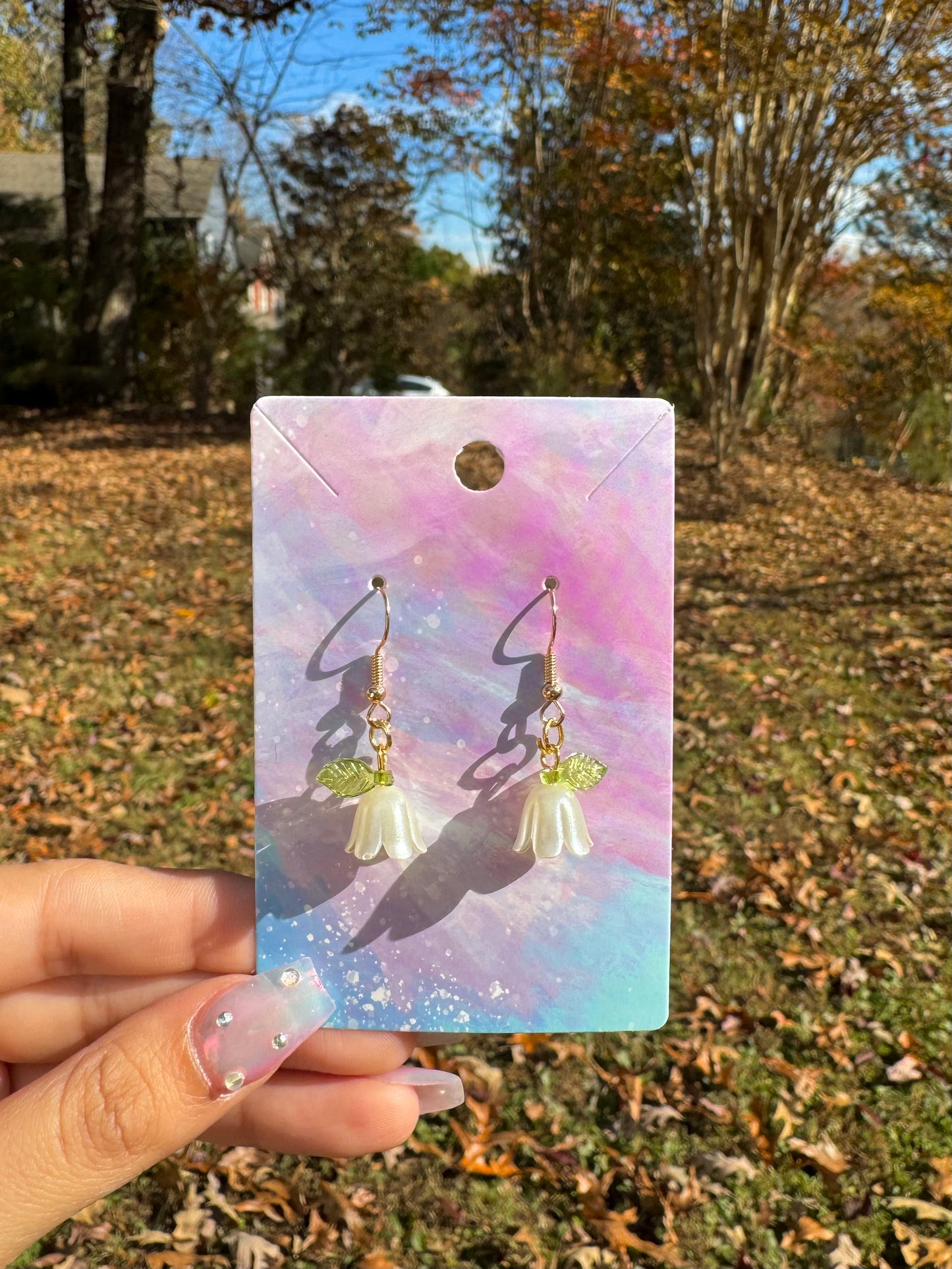 White Flower Dangle Earring